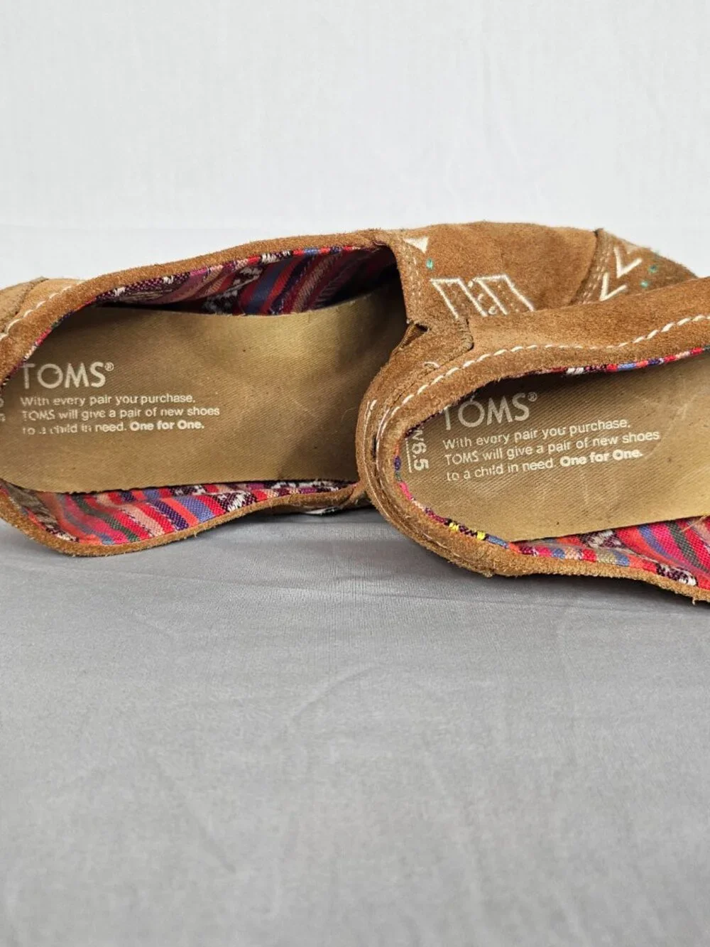 TOMS Embroidered Slip-On Flats | Boho Festival Shoes | Tan | Size 6.5
